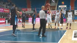 Start Lublin pokonał Polpharmę Starogard Gdański 77:68 w swoim drugim spotkaniu (na zdjęciu: Start Lublin - BM Slam Stal Ostrów Wielkopolski)