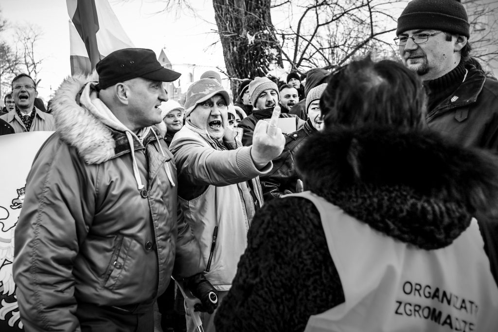 23.01.2016 Lublin . Marian Kowalski , Grzegorz Szwed i Narodowcy podczas marszu KOD w obronie wolnych mediow i demokracji w Polsce . Fot. Jakub Orzechowski / Agencja Gazeta