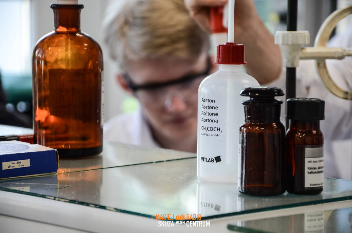 Pamiętaj Chemiku Młody Zawsze Wlewaj Kwas Do Wody Dlaczego