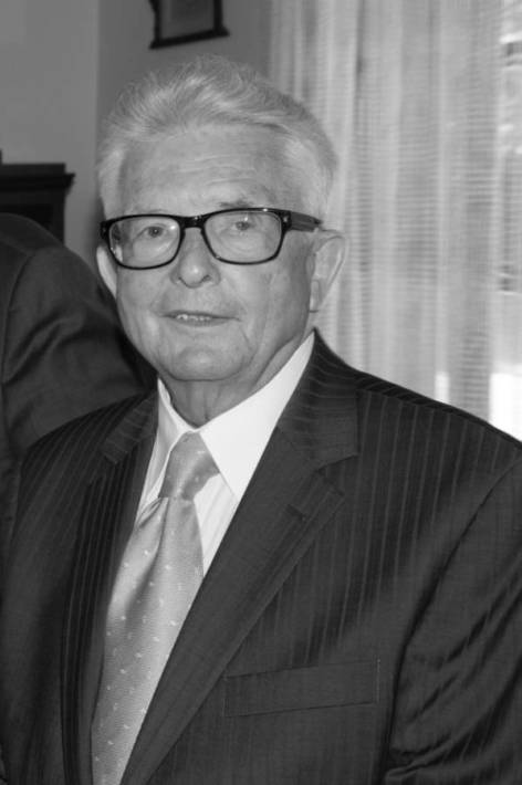 Zmarł prof. dr hab. Wiesław Skrzydło - Radio Centrum